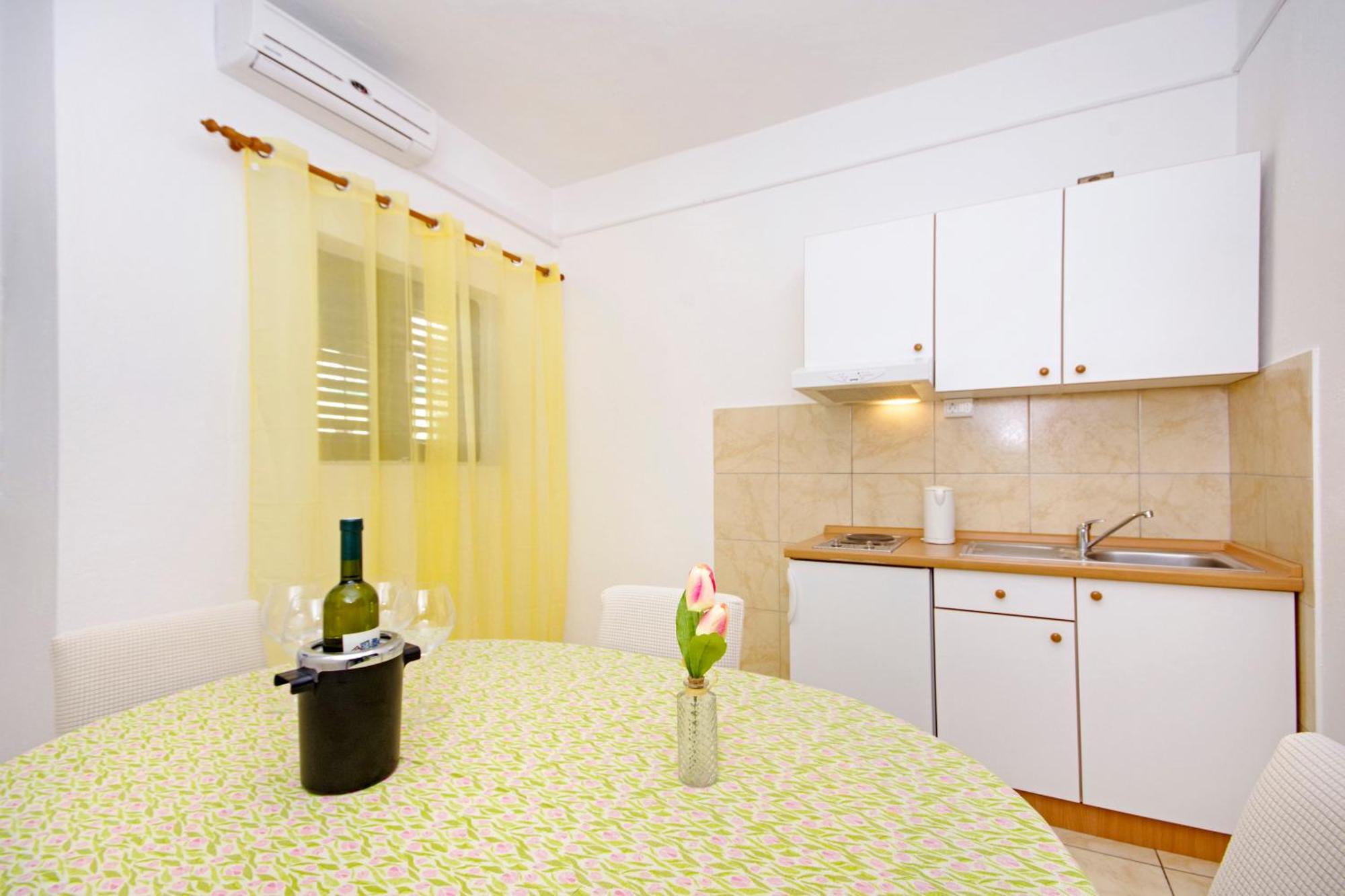 Apartmani Tomas Tucepi Exterior photo